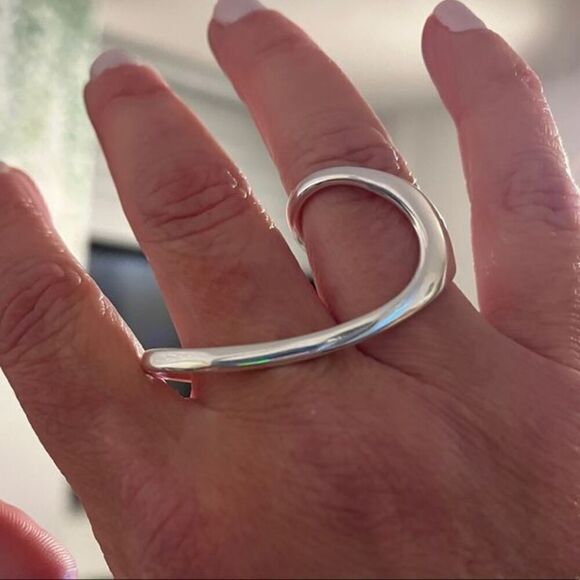 Last one!! The Nike Ring two finger ring in 925 - Picture 7 of 11